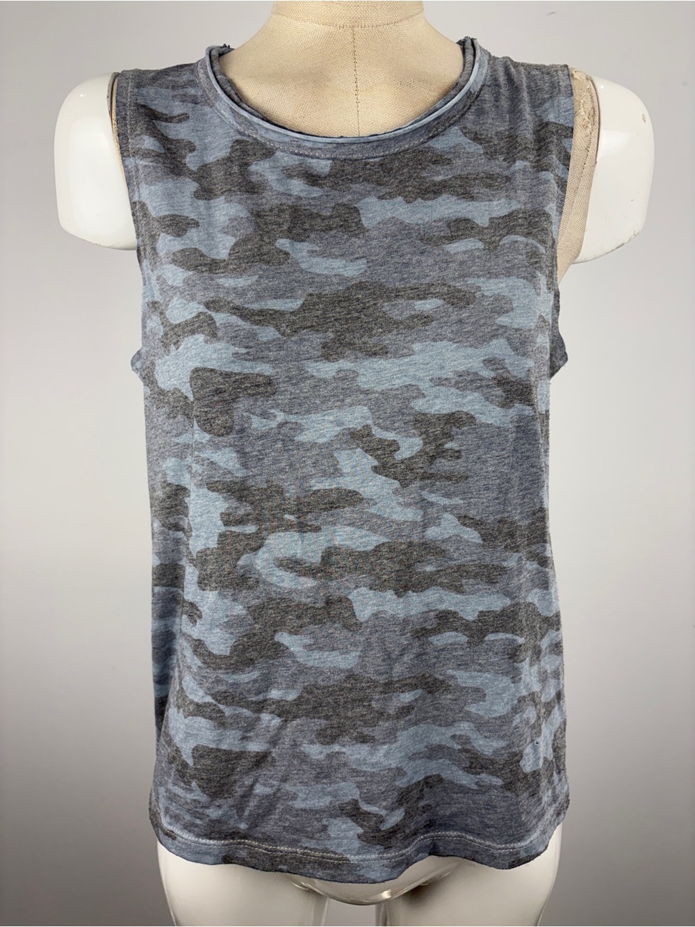Chaser Blue Camo Muscle Tank Top Sleeveless S Distressed